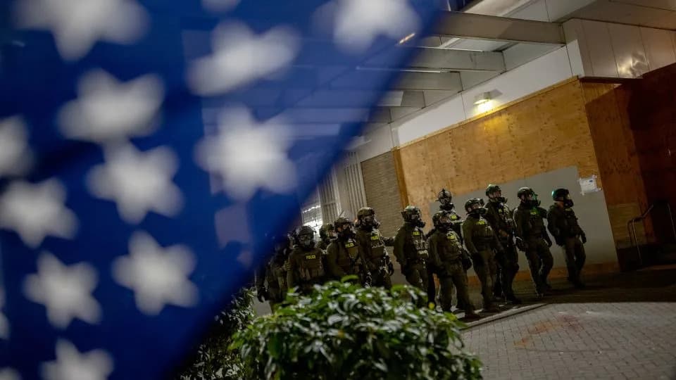 Federal Judge Blocks Warrantless ICE Arrests In Oregon Unless There Is A Risk Of Escape