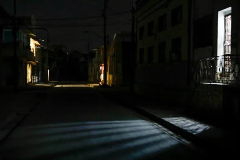 Lights Return Across Eastern Cuba After Major Grid Failure — Rolling Cuts Continue