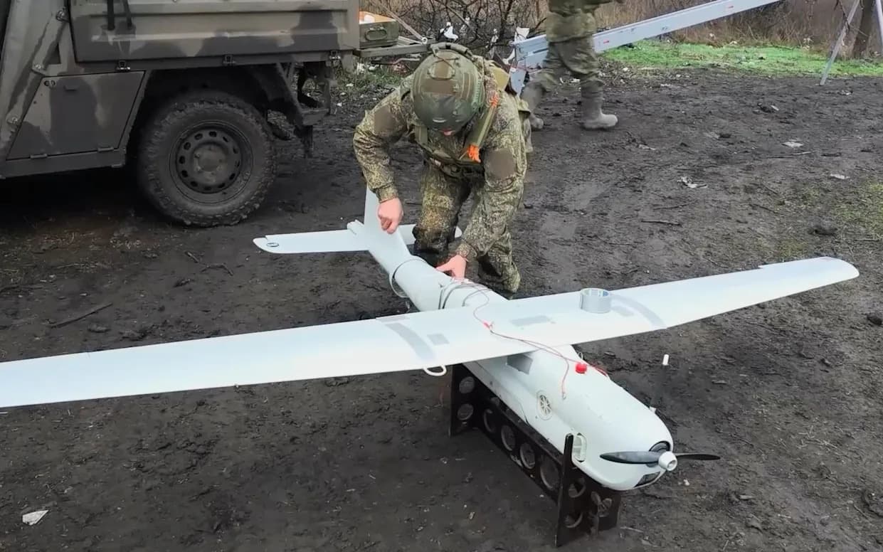 Starlink Cut-Off Sends Russian Forces Back To Old-School Radios — Kyiv Gains Short-Term Edge