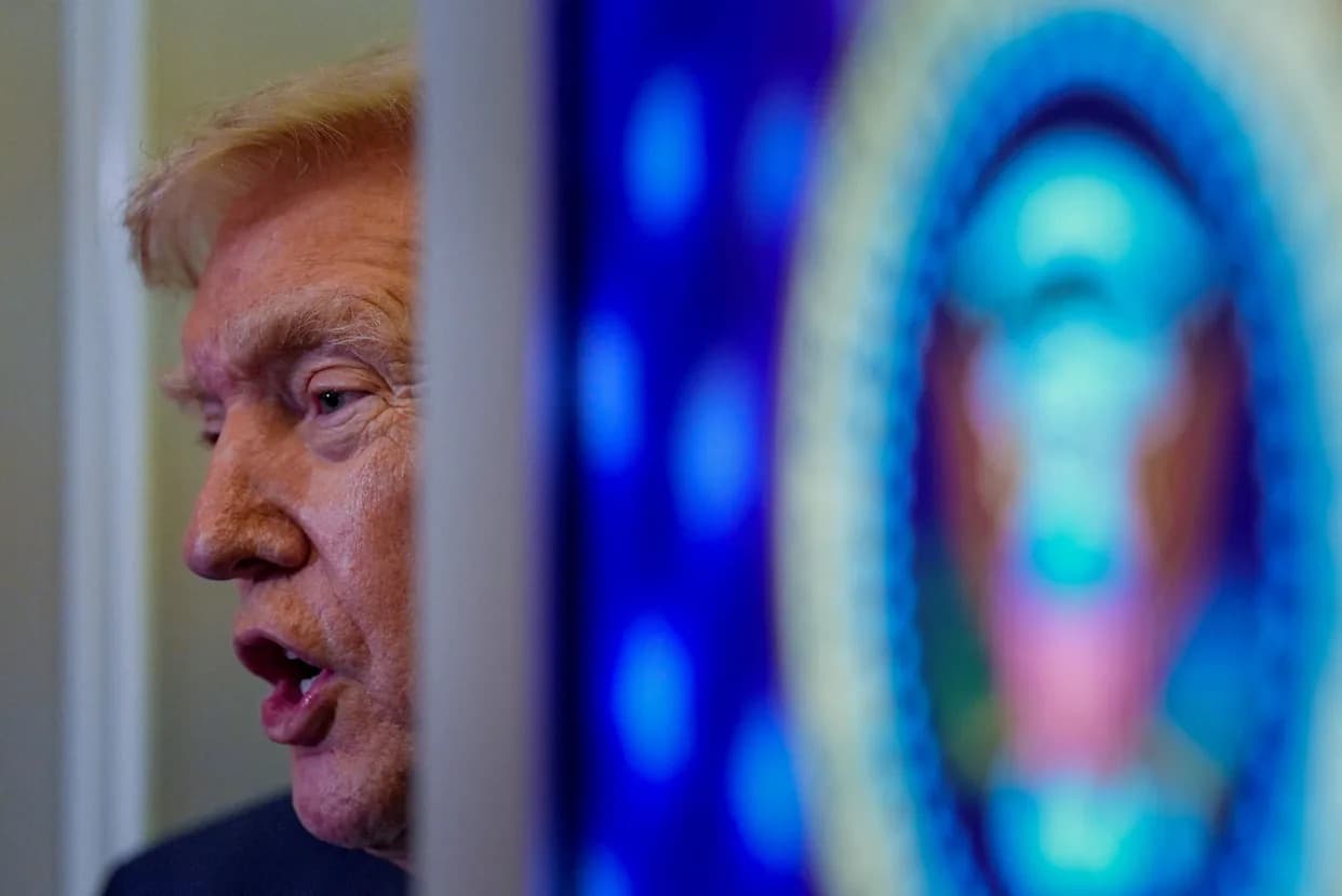How Trump’s Political Altitude Came Down: Viral Videos, Epstein Files and Shifting Media
