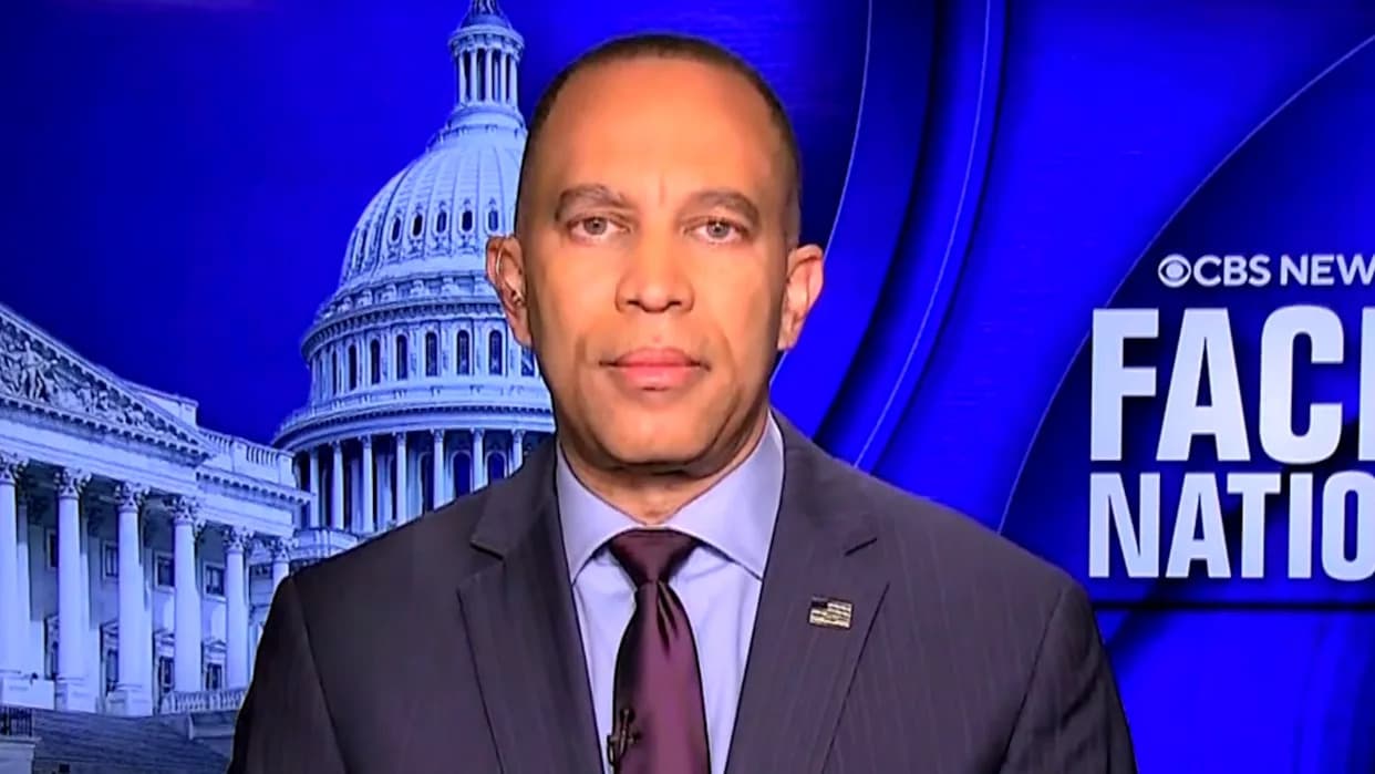 Jeffries: No DHS Funding Without Major ICE Reforms — Standoff Could Delay Reopening