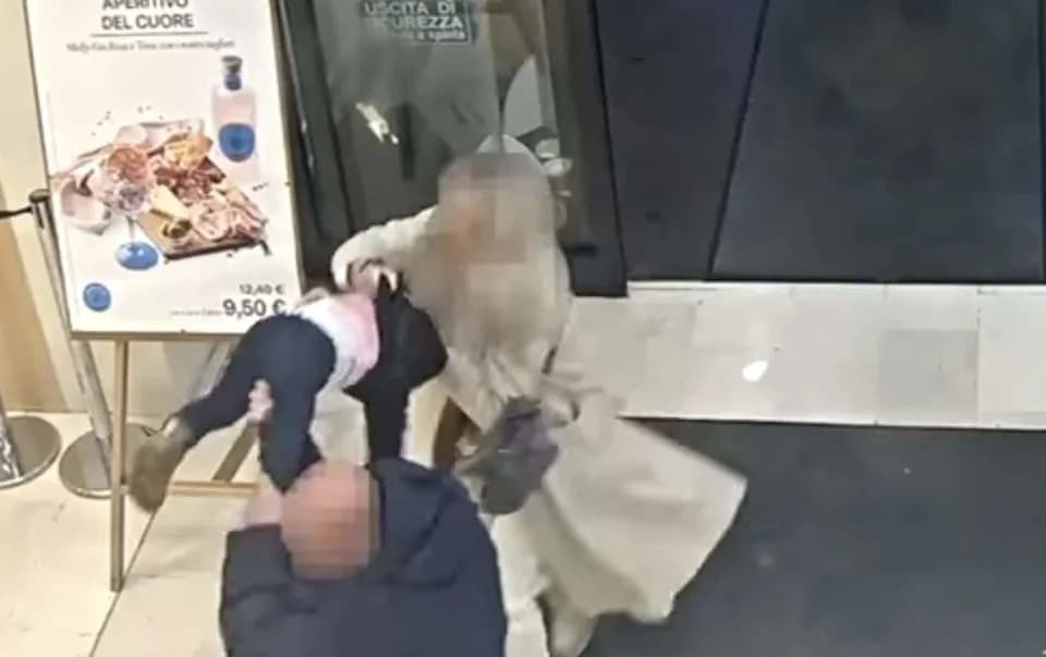 CCTV Captures Attempted Abduction of 18-Month-Old in Bergamo Supermarket — Child Injured, Suspect Arrested