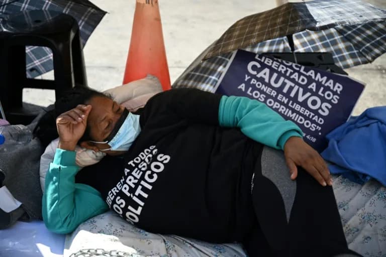 “How Long?” Families Begin Third Day Of Hunger Strike Outside Caracas Prison Demanding Release Of Political Detainees