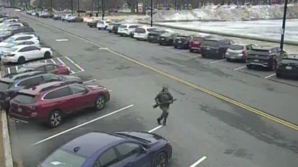 18-Year-Old Charged After Approaching U.S. Capitol With Loaded Shotgun — Told Officers He Wanted To Speak To Lawmaker