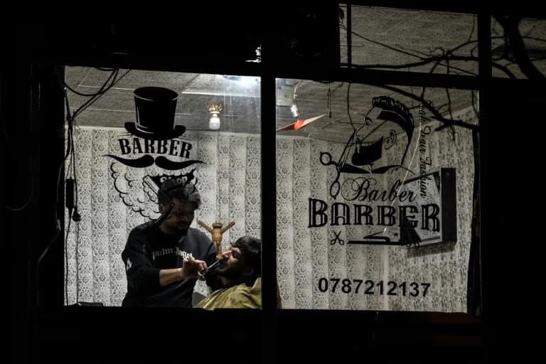 Afghan Barbers Face Detention as Taliban Enforces 'Fist-Length' Beard Rule