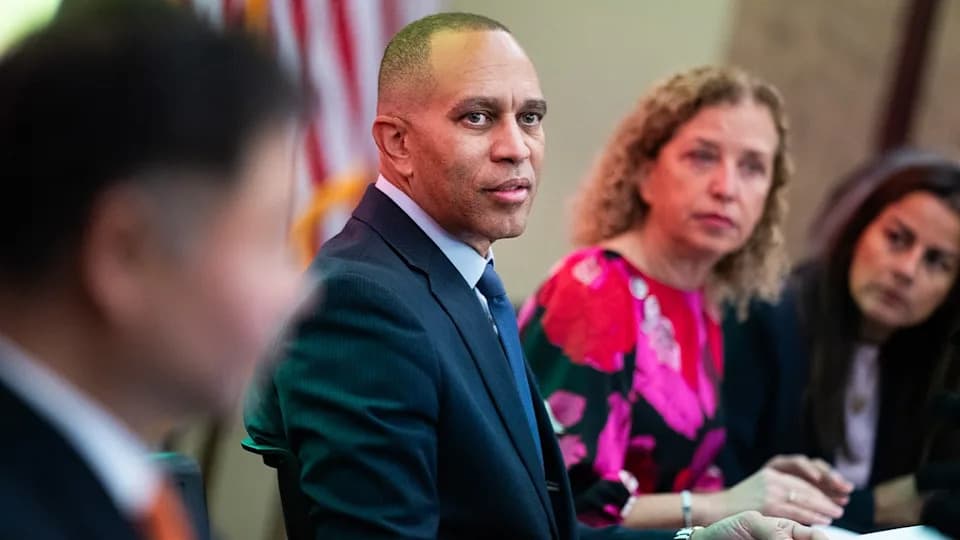 Maryland's Top Democrat Rejects Jeffries’ Mid-Cycle Redistricting Push That Could Target State's Only GOP Rep