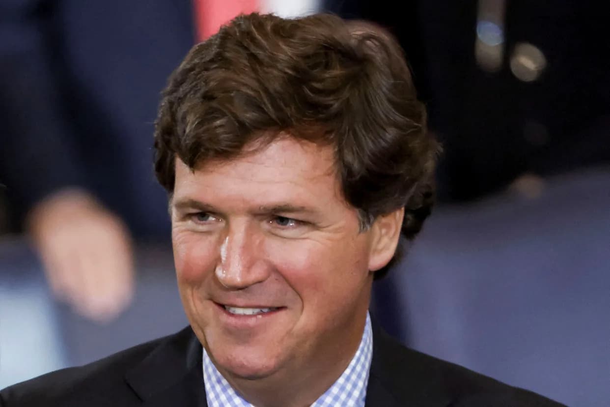Tucker Carlson Says Israeli Officials Briefly Seized Passport, Crew Member Questioned After Airport Interview