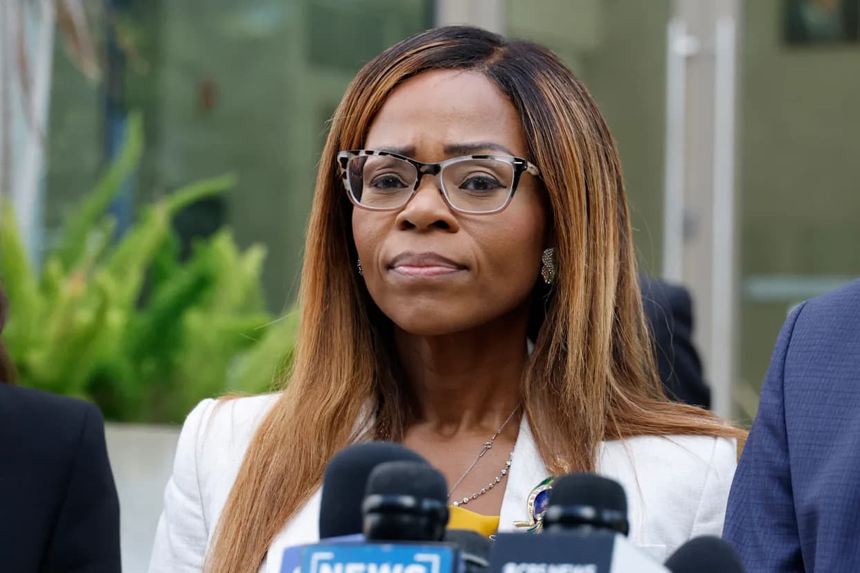 Indictment, Ethics Probe and Redistricting Fuel Crowded Democratic Primary in Florida’s 20th District