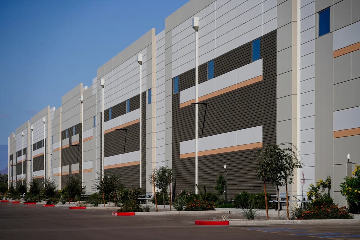 ICE Quietly Targets Warehouses Nationwide for Massive Detention Expansion — Some Owners Withdraw