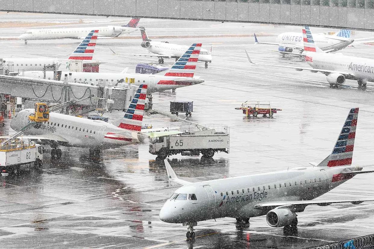 Historic East Coast Blizzard Grounds One-In-Five U.S. Flights, Major Hubs Nearly Shut Down