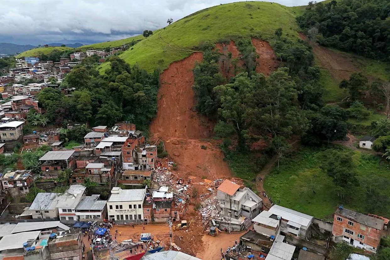 At Least 30 Dead After Massive Landslide Devastates Juiz de Fora Hillside; 39 Still Missing