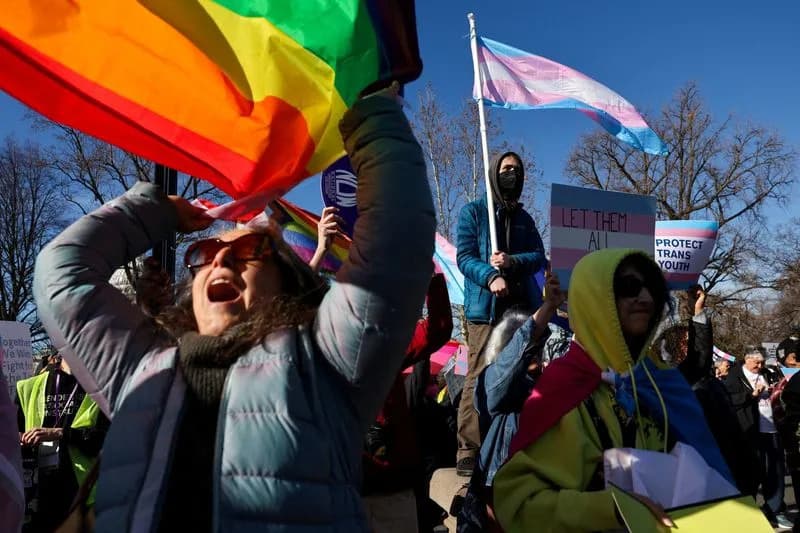 Kansas Revokes IDs for 1,000+ Transgender Residents After Law Requiring Birth‑Sex Markers Takes Effect