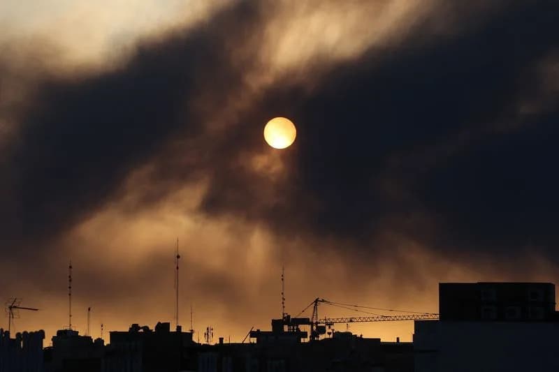 Middle East Conflict Widens: Israeli and U.S. Strikes Hit Iran Again — Oil Surges, Markets Slide