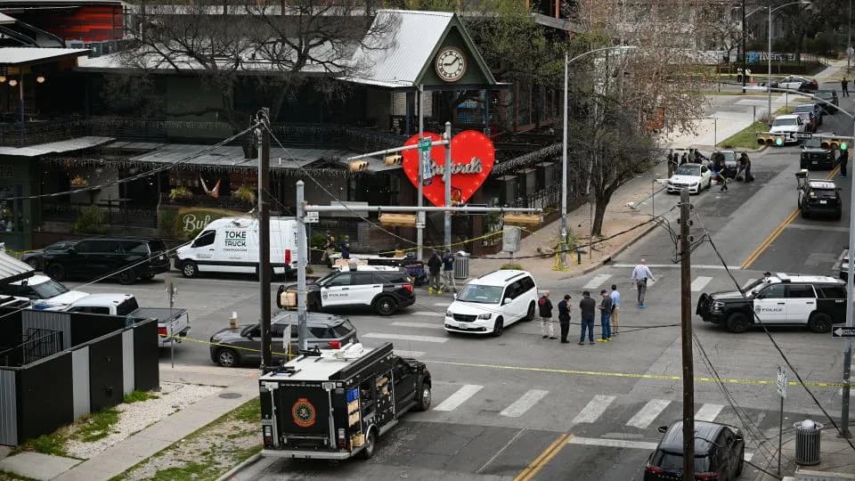 Newly Released Footage Shows Chaos on Austin’s Sixth Street as Officials Probe Possible Terror Link