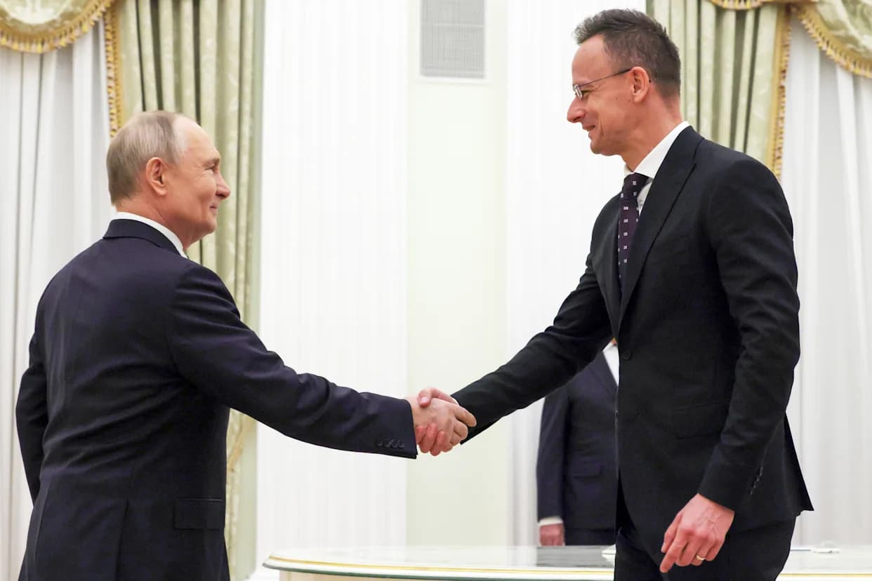 Hungary's Foreign Minister Accuses Ukraine Of Election Interference Amid Druzhba Oil Dispute