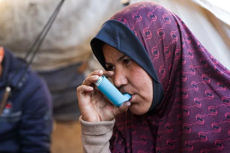 “Lives Covered in Soot”: Gaza Families Resort to Wood and Waste as Gas Supplies Run Out