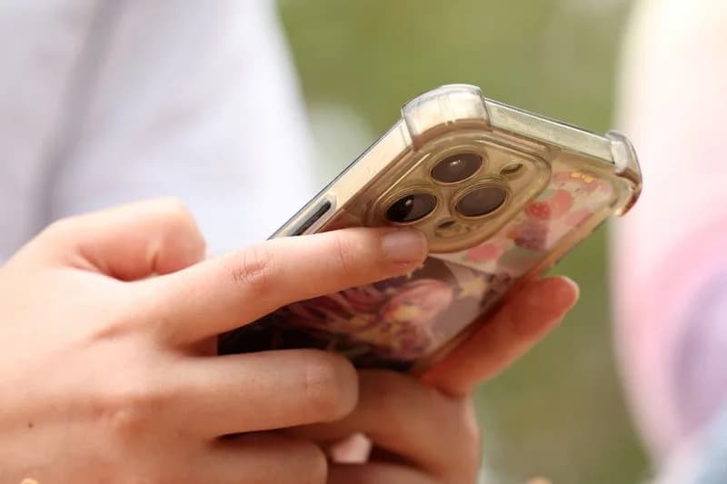 One in Five Australian Teens Still on TikTok and Snapchat Two Months After Under‑16s Ban