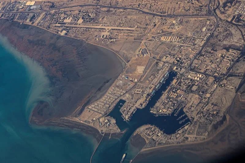 UN Urges Safe Passage for Humanitarian Aid Through Strait of Hormuz Amid Escalating Gulf Hostilities