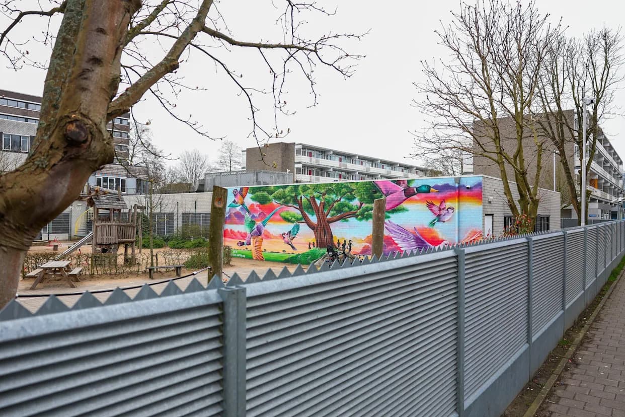 Explosion Damages Amsterdam Jewish School — No Injuries; CCTV Shows Suspect, Police Bolster Security