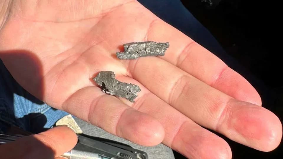 Marine Corps: 'One‑in‑a‑Million' Artillery Malfunction Showered Shrapnel on I‑5 During Camp Pendleton Display