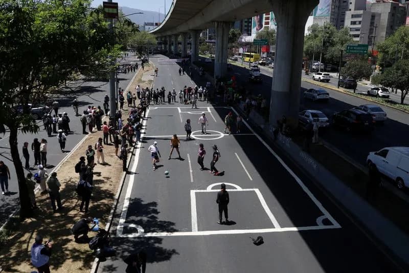 Highway Turned Pitch: Mexico City Protesters Slam World Cup 'Dispossession'
