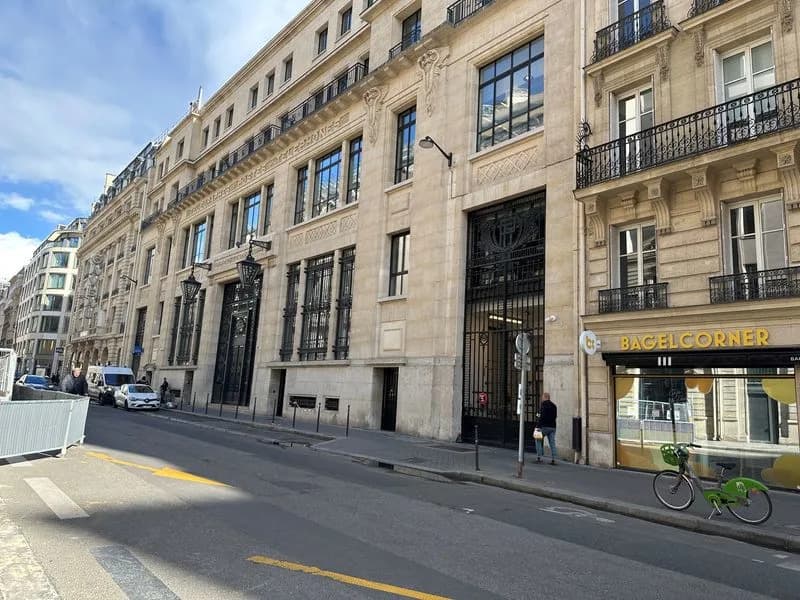 Two More Arrested After Foiled Bomb Attempt Outside Bank of America Offices in Paris