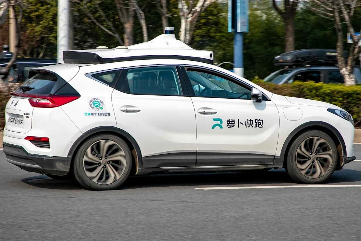 100+ Apollo Go Robotaxis Halt in Wuhan After 'System Malfunction,' Stranding Passengers