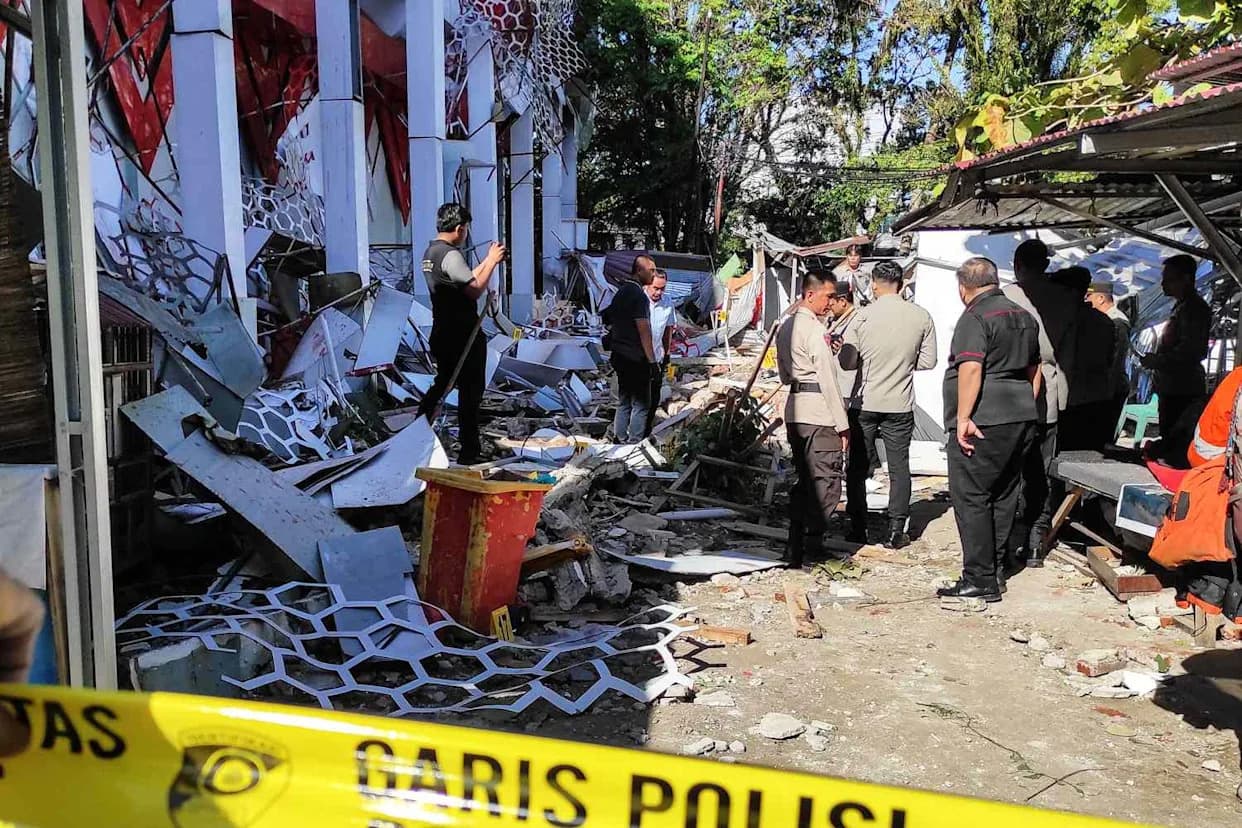 70-Year-Old Woman Killed, Three Hospitalized After 7.4-Magnitude Quake Near Ternate, Indonesia