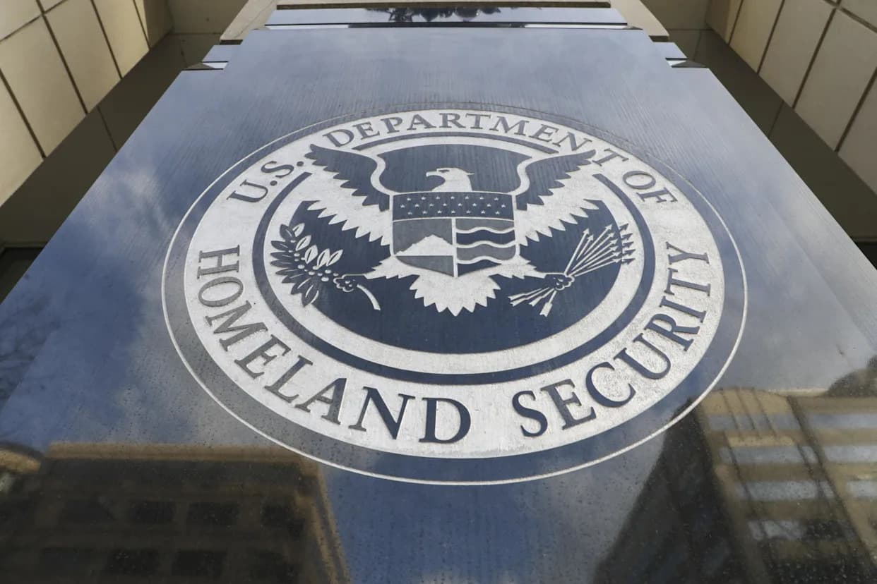 Trump Orders Pay for All DHS Employees Amid Longest U.S. Shutdown