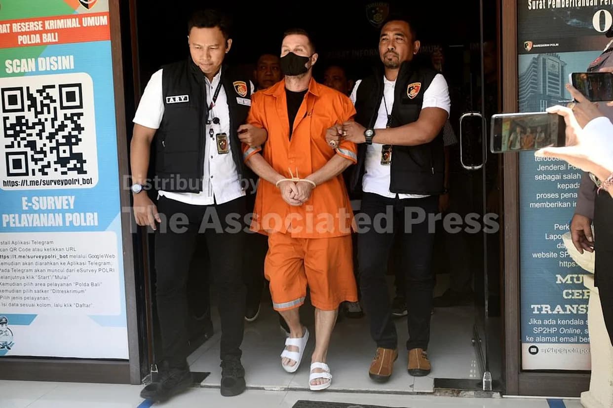 Alleged Scottish Crime Boss Steven Lyons Extradited From Indonesia To Face Spain Charges