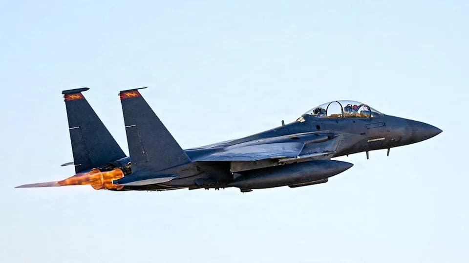 Inside the Split-Second Escape: What Happens When an F-15E Crew Ejects Over Iran