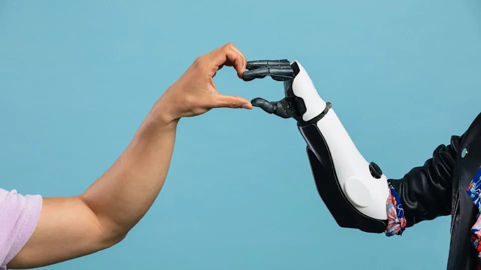 AI for Breakup Texts? Study Warns Sycophantic Chatbots May Erode Our Social Judgment