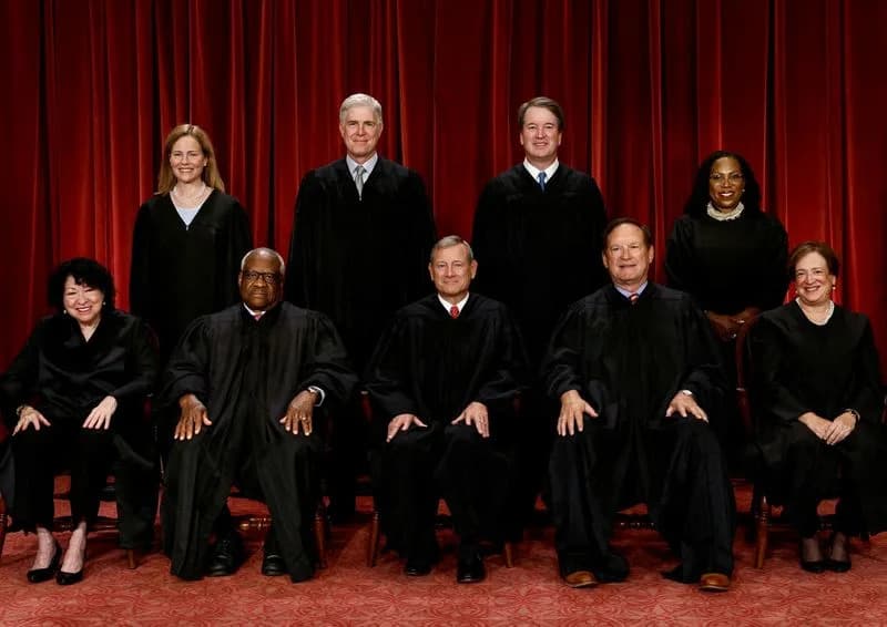 Supreme Court Retirement Clock Ticks: Alito and Thomas Near Traditional Exit Age — Political Stakes High