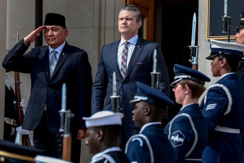 Indonesia Urges Caution as U.S. Seeks Blanket Military Overflight Rights, Warning Of South China Sea Risks