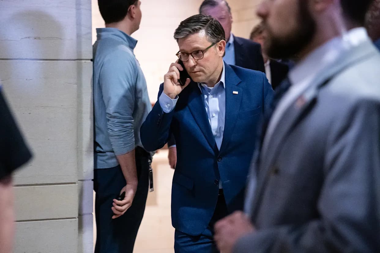 GOP FISA Standoff: Hard-Liners Block Clean 18-Month Extension, Blame White House