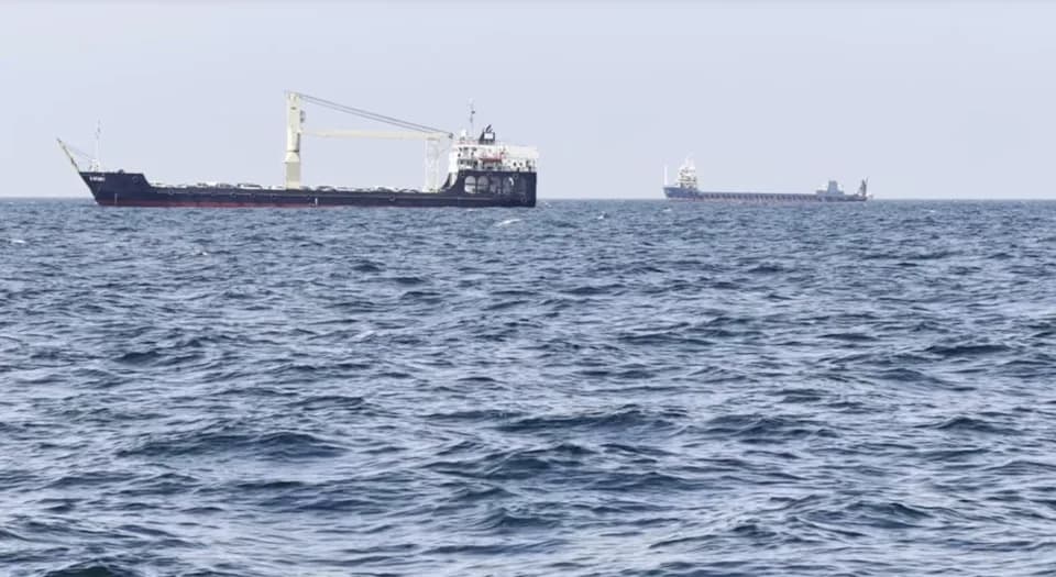 CBS On The Water: What We Saw in the Strait of Hormuz — Ships Waiting, Tension Beneath the Surface