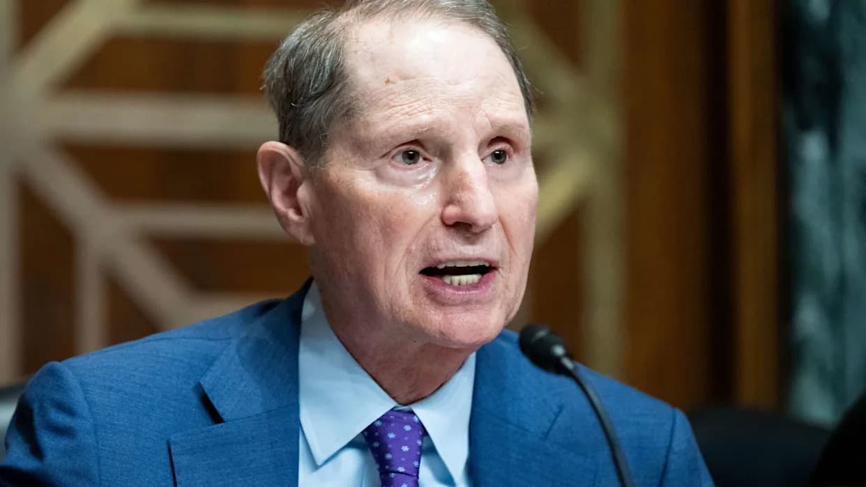 FISA Extended 10 Days as Lawmakers Clash Over Section 702 Privacy Reforms
