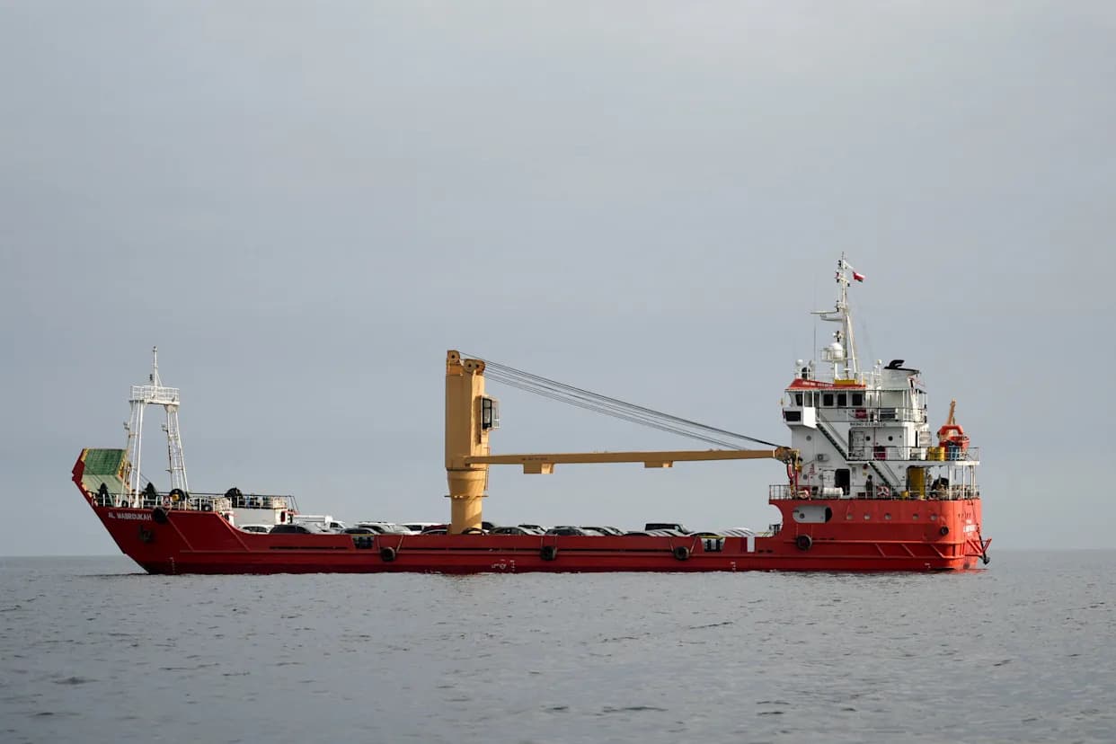 Strait of Hormuz Declared Open — Shipping Firms Demand Clear Proof of Safety Before Resuming Transit