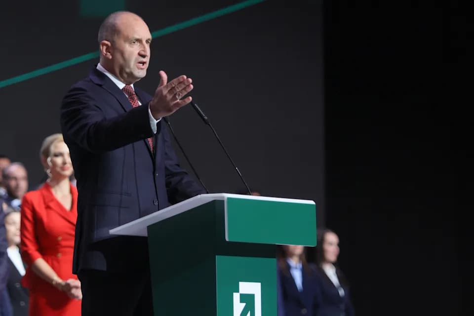 Bulgaria Votes Again: Rumen Radev Leads in Eighth Parliamentary Election in Five Years
