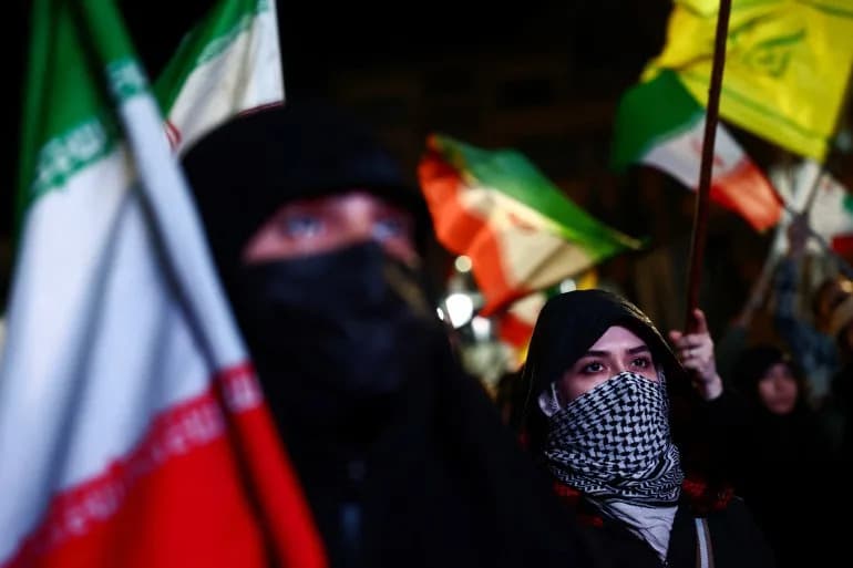 Iran–US Standoff: Four Possible Paths as Islamabad Talks and a Fragile Ceasefire Hang in the Balance
