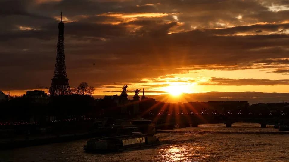French Authorities Probe Suspected Tampering Of Paris Airport Weather Sensor After Polymarket Bets