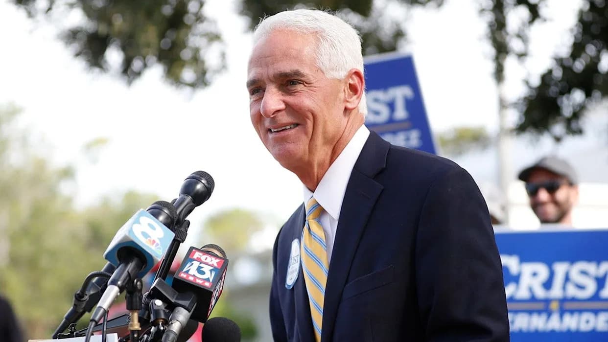 Charlie Crist Announces Mayoral Bid in St. Petersburg: "I'm In! #StPete"