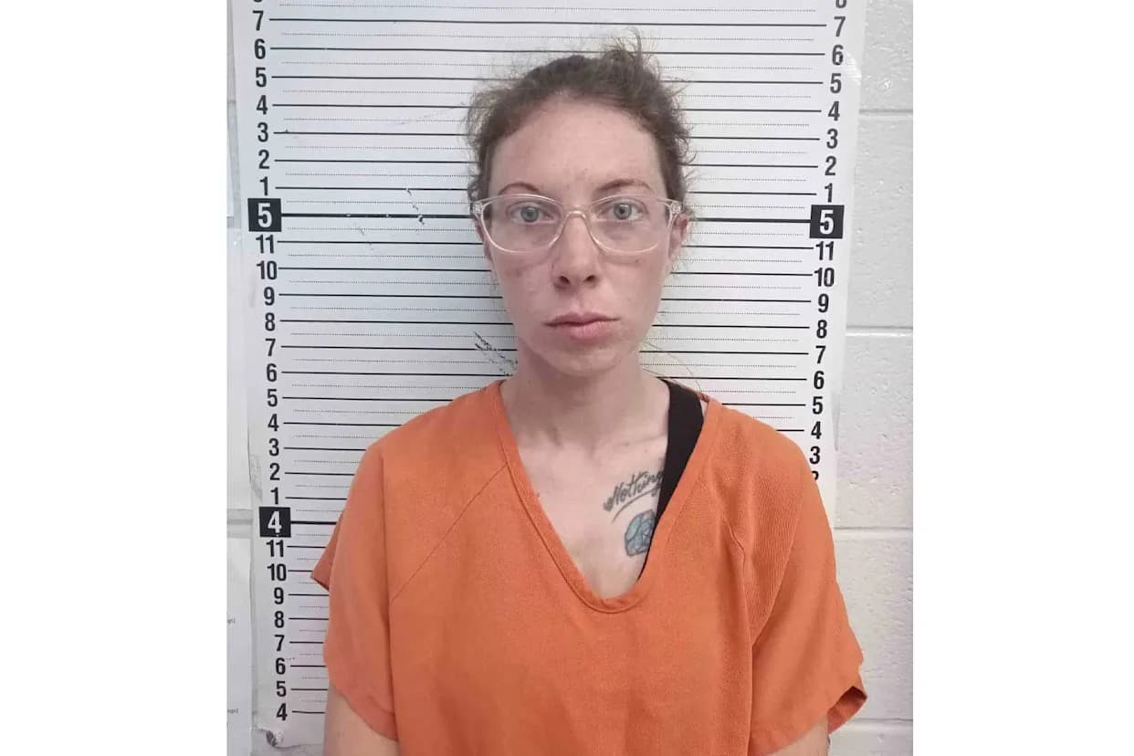 Kentucky Mother Arrested After Deputies Find Two Children With Duct Tape Over Mouths and Noses