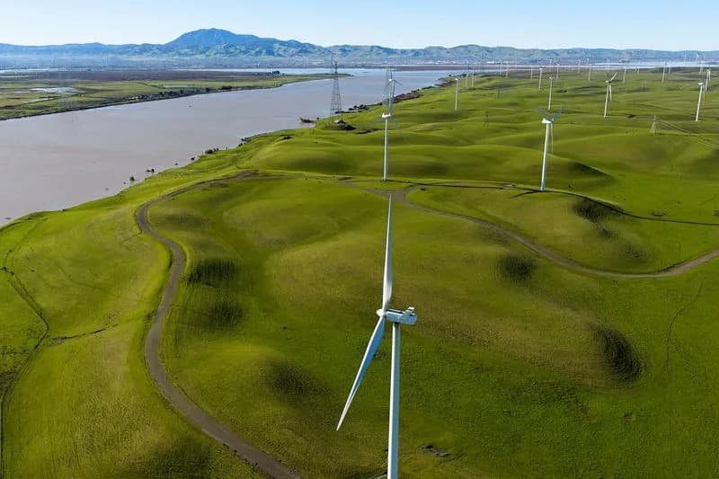 Pentagon Pauses About 165 U.S. Onshore Wind Projects Citing National Security, FT Reports