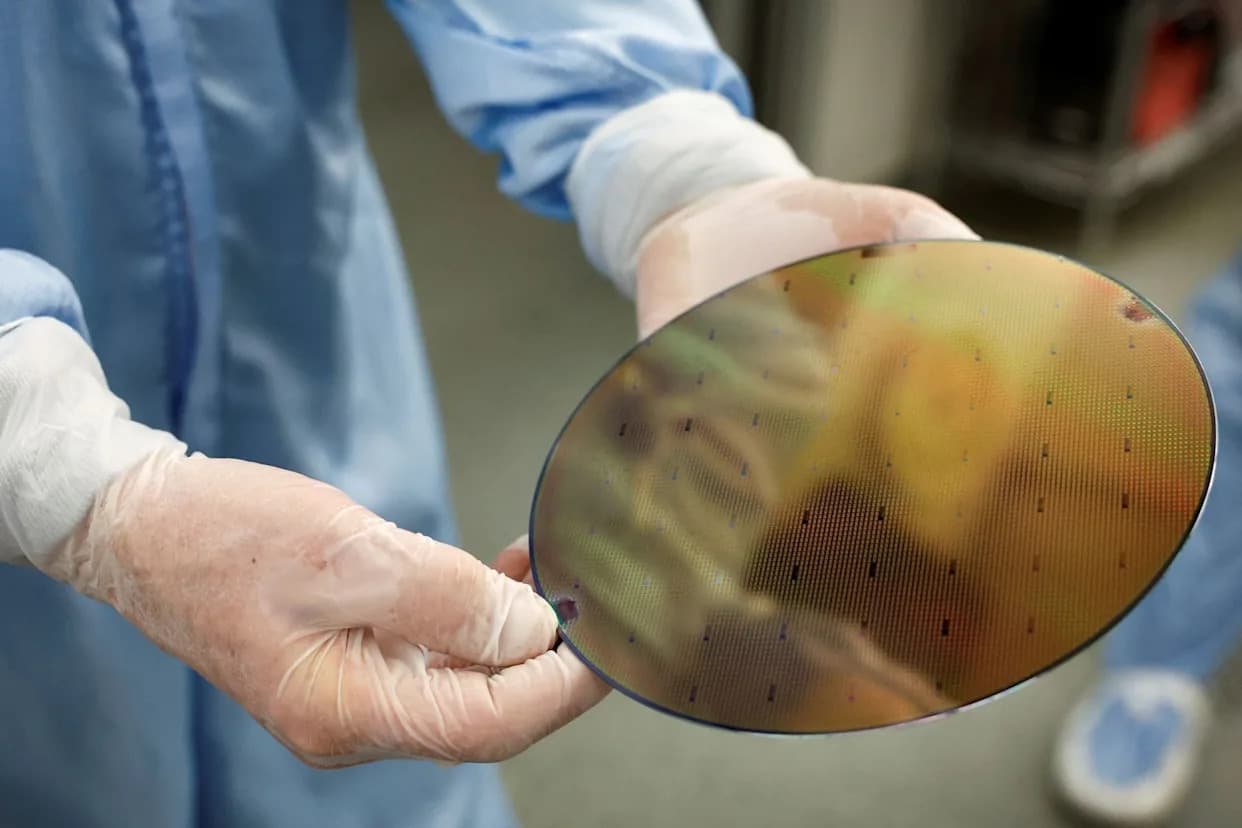 China Seeks Over 70% Domestic Production of Advanced Silicon Wafers as Global Chip Race Heats Up