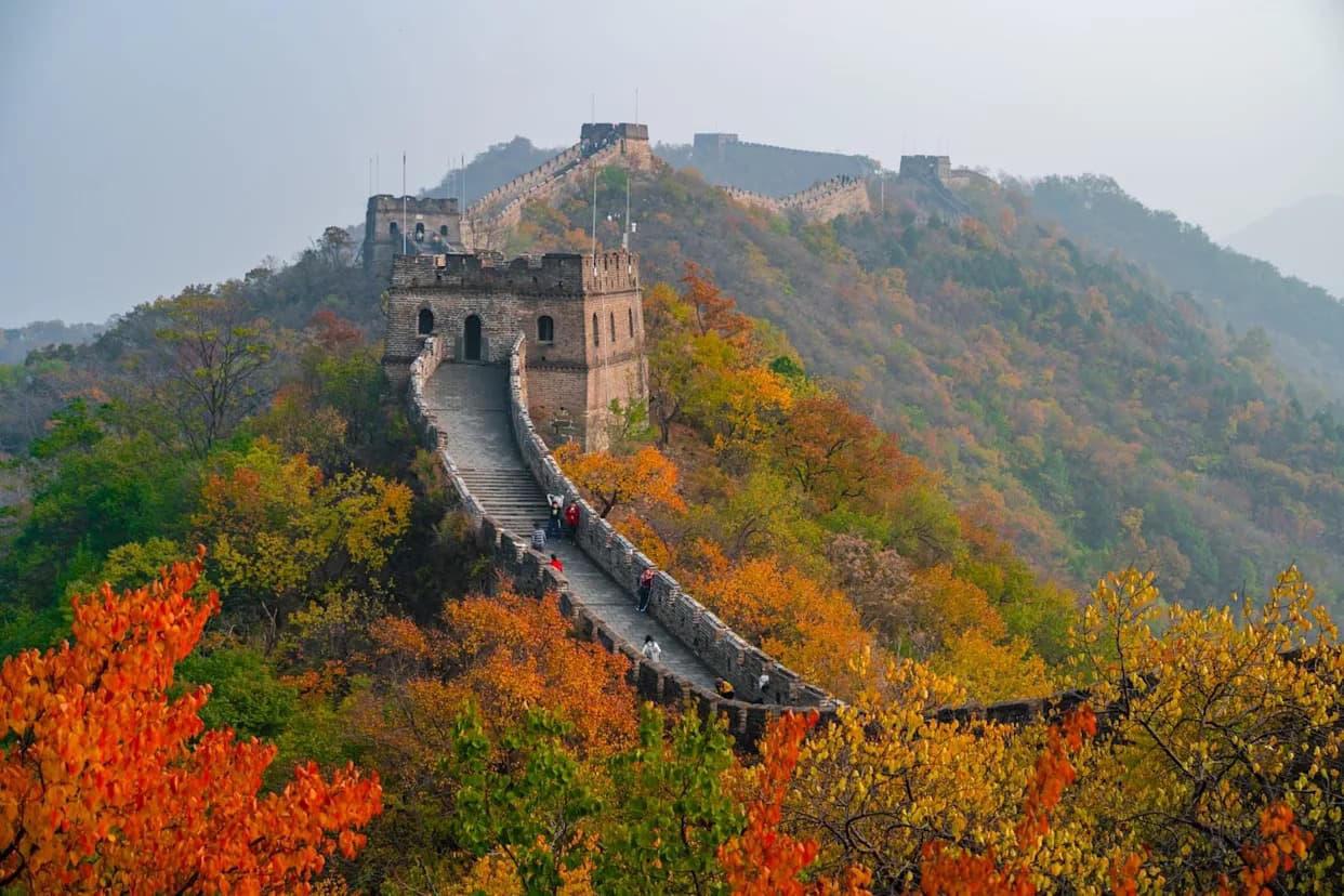 Ming-Era Cannon and 28 Turquoise Treasures Unearthed in Jiankou Section of the Great Wall