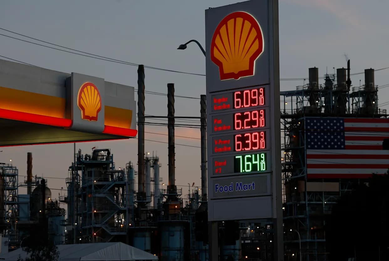 Gas Tax Holiday Stalls as Congress Weighs Limited Consumer Benefit and Highway Funding Risk