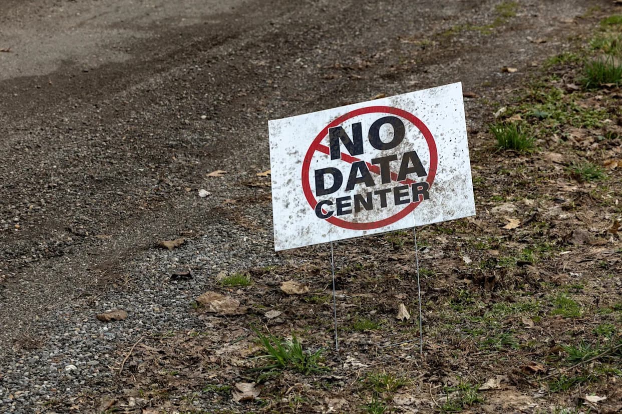 7 in 10 Americans Oppose Local Data Centers, Gallup Finds