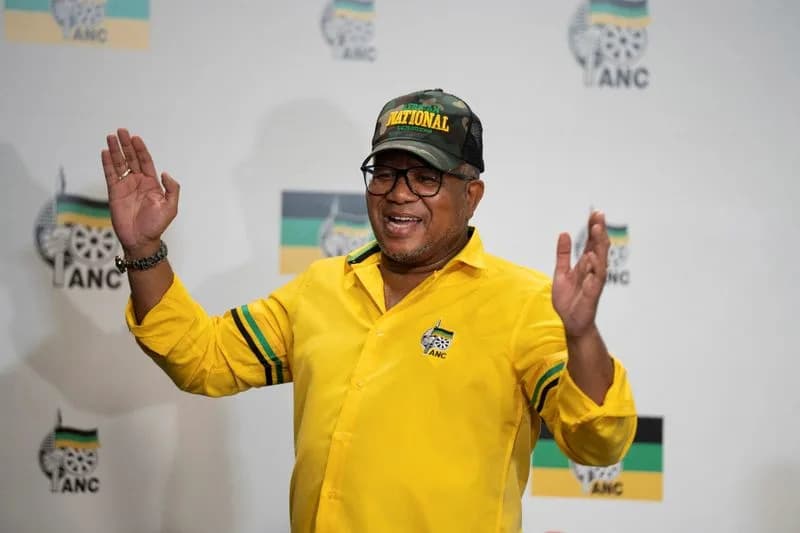 Top ANC Official Publicly Backs Ramaphosa as 'Farmgate' Fallout Continues