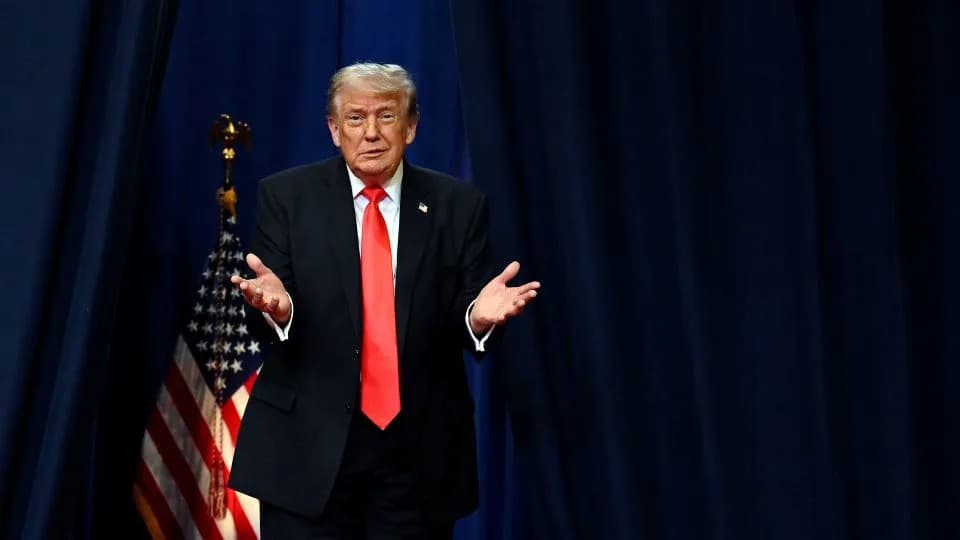 Trump’s Public Gaffes Draw New Scrutiny as Polls Show Rising Doubts